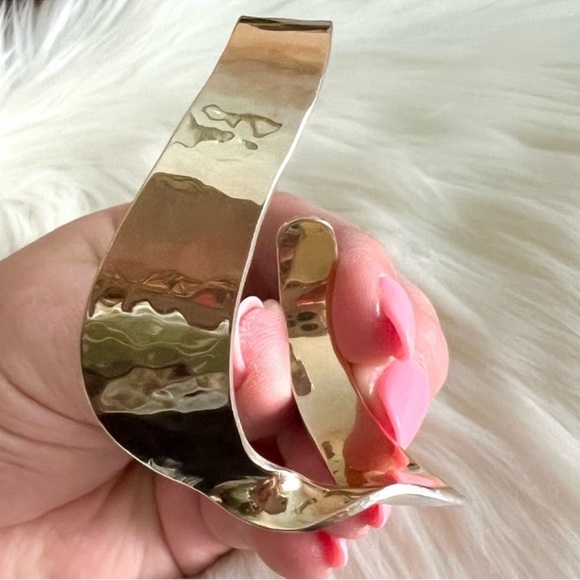 14k gold James Avery ULTRA RARE sculptural soft hammered cuff bracelet - Picture 11 of 15